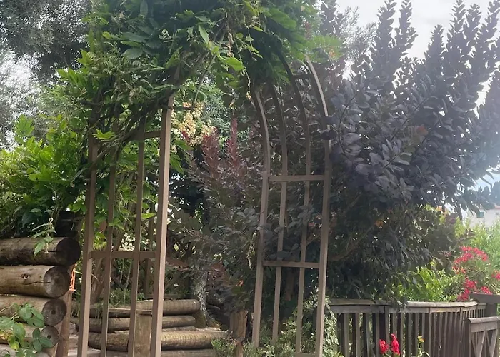 Ama Village - Kompleks wypoczynkowy *